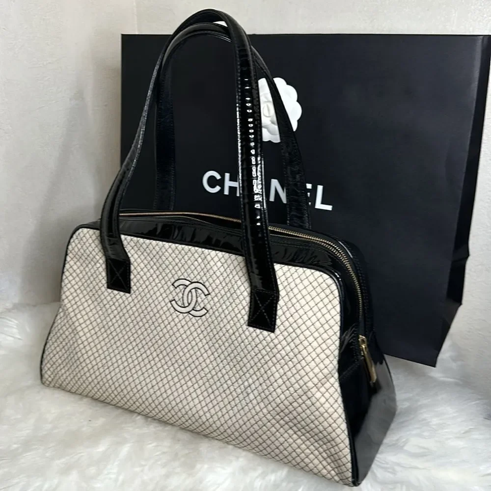 💯Authentic Chanel Cream & Black Patent Leather & Knit Quilted Bowler Bag🍀